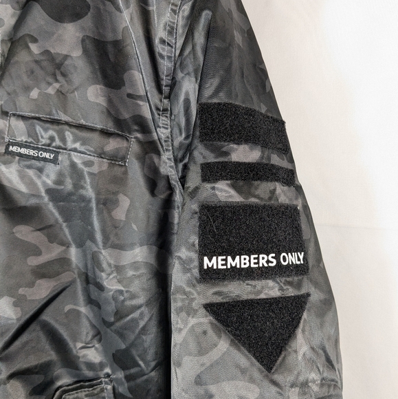 Members Only Jacket Mens Med Camo Zip Bomber Flight Military Satin Hooded A005 - Picture 2 of 14